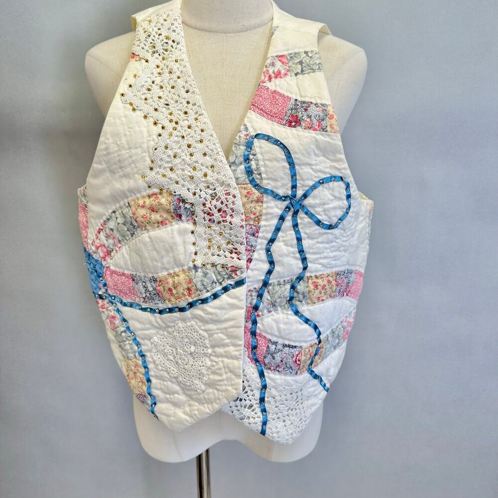 Quilted wedding ring patchwork vest handmade size medium-large grannycore cottag